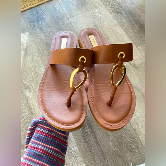 Brown Aldo Sandals With Gold Between Toe (6.5) - Picture 3 of 4